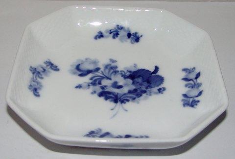 ロイヤルコペンハーゲン磁器青花組子角皿 No 8088