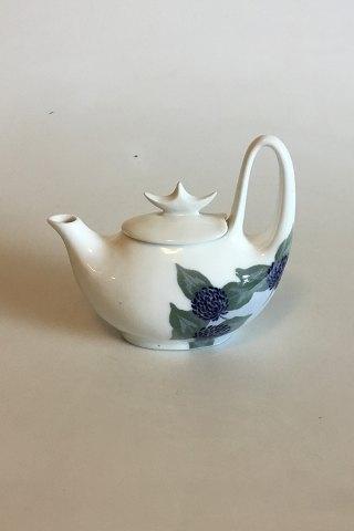 Kongelig Porcelæn Kaffekande fra 1894 Malet af Jenny Meyer