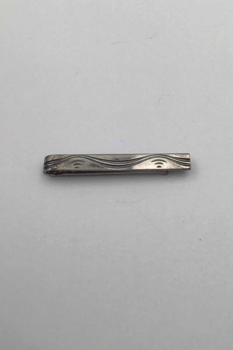 N.E. From Slipsenål i Sterling Sølv