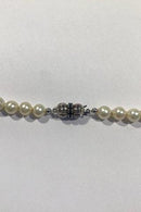 Pearlnecklace with 14K Whitegold Clasp with Sapphires