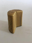 「Relief」ソルト＆ペッパーセット。ストーンウェア。Jens Quistgaard。B&G / Kronjyden。