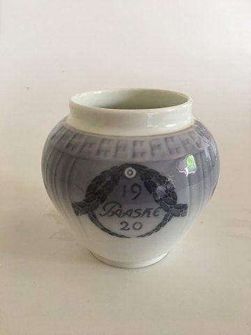 Royal Copenhagen 1920 Ostern Vase