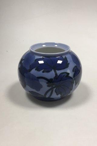 Royal Copenhagen Jugendstil Kugelförmige Vase von Jenny Meyer Nr. 6392