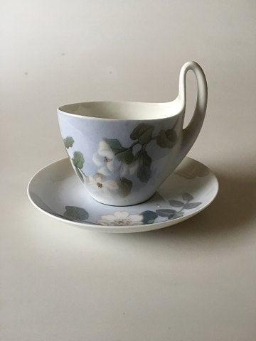 Royal Copenhagen Art Nouveau Tasse mit Untertasse Nr. 1242/4