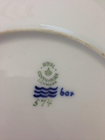 Royal Copenhagen Art Nouveau Motif Plate med Tjur No 574