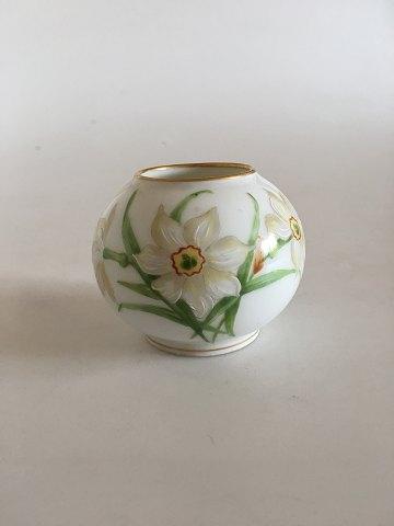Royal Copenhagen Jugendstil-Aufglasurvase mit Frühlingsblumen