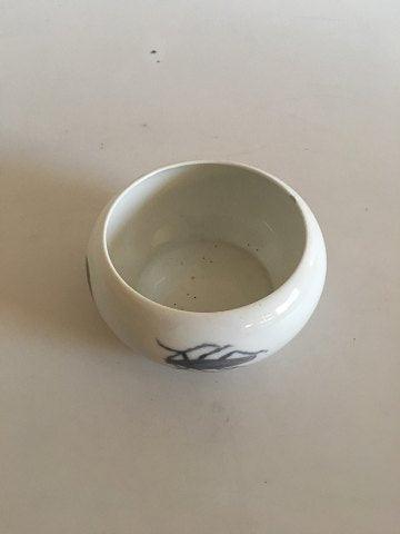 Royal Copenhagen Art Nouveau Skål med Bille og svampe No 1069/681