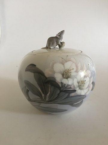 Royal Copenhagen Jugendstil-Schale mit Maus-Deckel Nr. 846/703