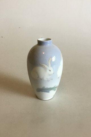 Royal Copenhagen Jugendstil-Vase mit Kaninchen verziert Nr. 243/47A