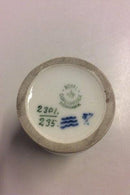 Royal Copenhagen Art Nouveau Vase med blonster og sommerfugl No  2301 / 235