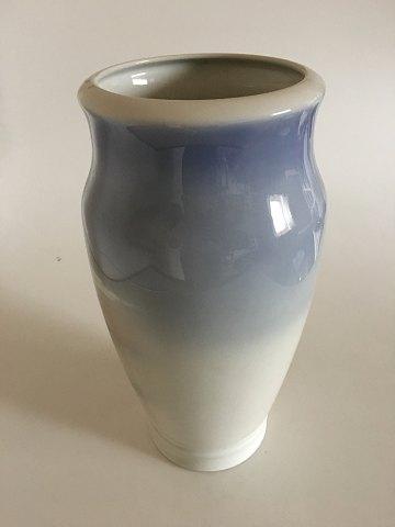Royal Copenhagen Jugendstil-Vase Nr. 2873/2040
