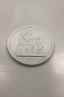 Royal Copenhagen Biscuit platte" Maria med Jesus og Johannes" No 12