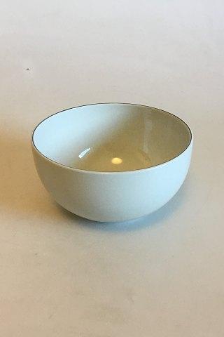 ロイヤルコペンハーゲン ブルーエッジボウル No 3083