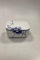 Royal Copenhagen Blue Mega Fluted Butter dish with lid No 203 1. assortment