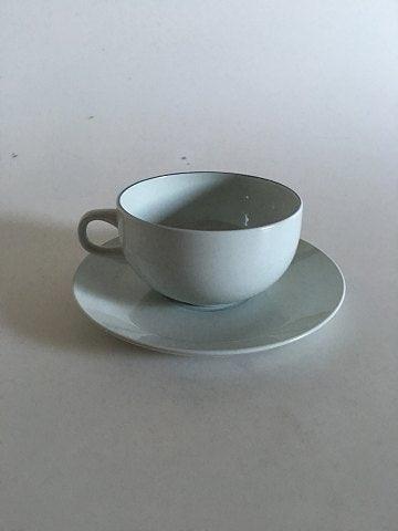 Royal Copenhagen Blauer Rand Teetasse und Untertasse Nr. 3074