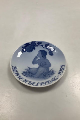 Royal Copenhagen Children's Help Day Plate from 1925