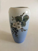 Royal Copenhagen Brombeer-Vase Nr. 288/1049