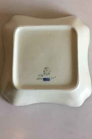 ロイヤルコペンハーゲン クリームウェルテッドウィズゴールド（セット1235） スクエアボウル No 1522