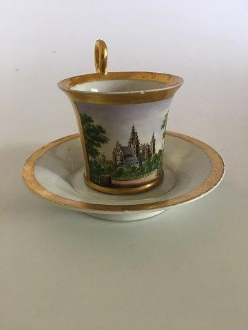 Royal Copenhagen Empire Cup mit Rosenborg-Motiv von 1820-1850