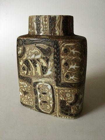 ロイヤルコペンハーゲンのFAJANCEです。とても貴重です ロイヤルコペンハーゲン Fajance 花瓶 ヴィンテージ