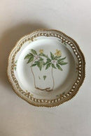 Royal Copenhagen Flora Danica Teller mit durchbrochenem Rand Nr. 20/3526