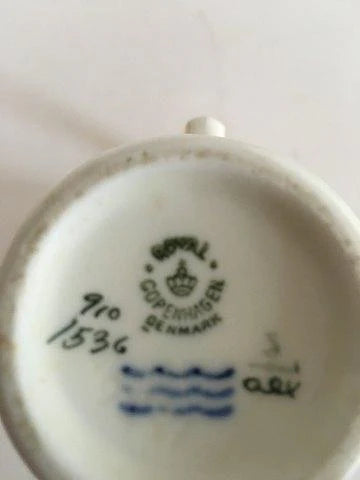 Royal Copenhagen Frijsenborg Flødekande No 1536