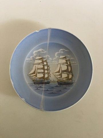 Royal Copenhagen Georg Stage Prøve Motiv Platte fra 1982 (Har Store Brændingsfejl)