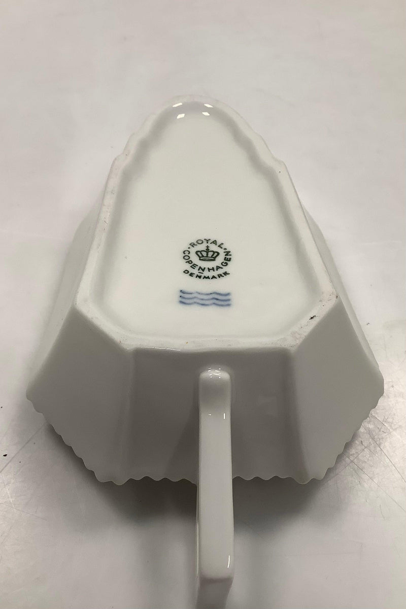 Royal Copenhagen White Flora Danica Pearl Pattern Assiet