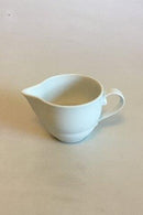 Royal Copenhagen Weißes Magnolien-Sahnekännchen Nr. 394