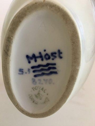 Royal Copenhagen Kaffekande No. 8270 med Unika Motiv af Marianne Høst