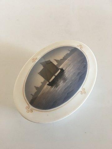 Royal Copenhagen Lågskål No 1912/1756 med Havne og Sejlbådsmotiv