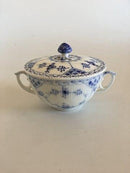 Royal Copenhagen Blaue geriffelte Bouillontasse mit Deckel Nr. 764