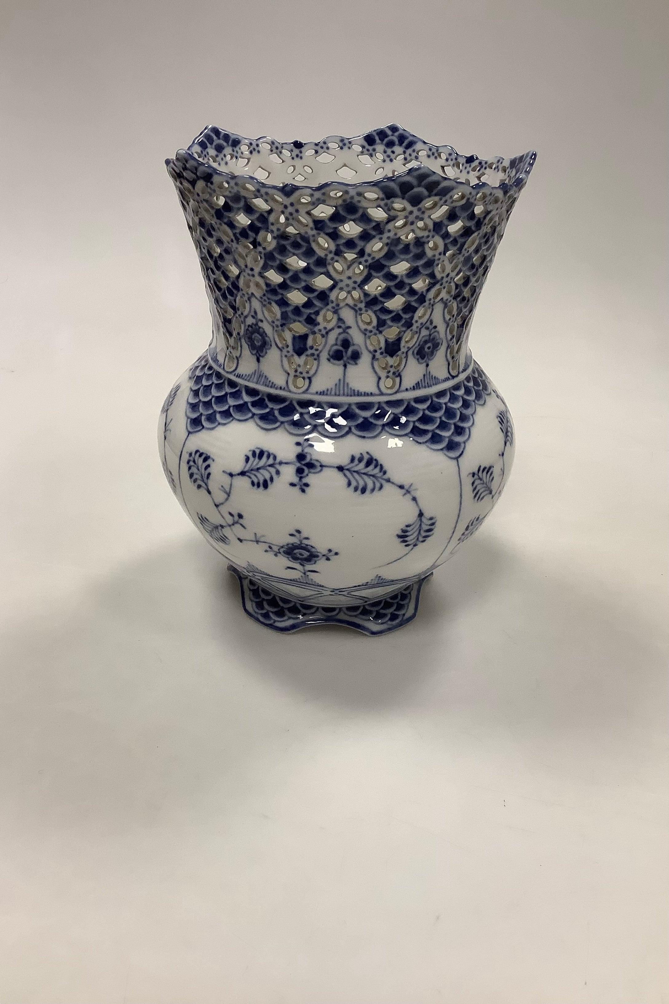 ロイヤル コペンハーゲン ブルーフルーテッド フルレース 花瓶 No.1124