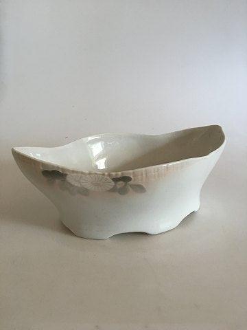 Royal Copenhagen Sommernachtstraum Große ovale Schale Nr. 10023, Sart Rosa Muster.