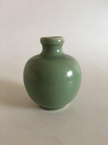 Royal Copenhagen Steinzeug-Vase mit Celedon-Glasur 1/3229