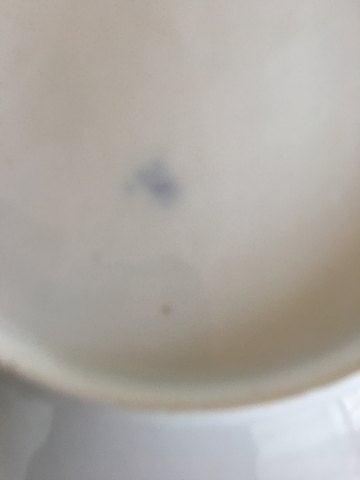 Royal Copenhagen Teller mit handgemaltem Obstmotiv und Goldrand