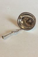 Frühe provinzielle Silberarbeiten. Stanzkopf aus 12 Karat Silber