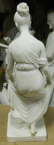 Royal Copenhagen Figur Thorvaldsen Dansende Ung Pige No 29