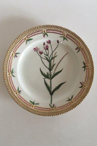 Royal Copenhagen Flora Danica Lunch Plate No 3550 Rare Arnold Krog production 1904-1908