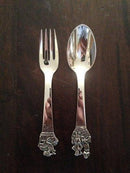 H.C. Andersen Kinderbesteck in Silber, und anderes Kinderbesteck