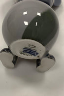 Royal Copenhagen Figur af Dreng med Bold No 3542