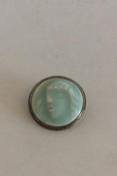 Royal Copenhagen Jais Nielsen Brosche von Dragsted Silversmiths In Celedon Glasur