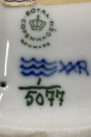 Royal Copenhagen Musselmalet Pibeholder No. 5077