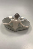 Royal Copenhagen Art Nouveau Dame med åkander No 2469