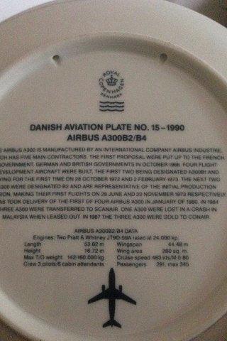 Royal Copenhagen SAS Flyver Platte  No 15 1990