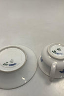 Royal Copenhagen Blå Blomst Fransk Kop No. 8704