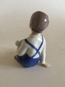 Bing & Grondahl Figur Junge mit Puppe Nr. 2400