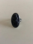Royal Copenhagen Silber Ring mit Jais Nielsen Keramik Ornament verziert