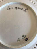 Royal Copenhagen Flora Danica Mittagsteller Nr. 3554 mit durchbrochenem Rand