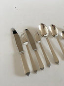 ジョージ ジェンセン スターリングシルバー ピラミッド型カトラリーセット（6人用）48ピース。セットは以下のパーツで構成されています。